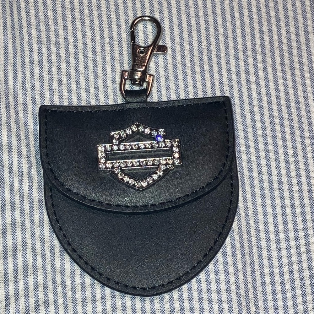 Harley Davidson women’s tag along pouch black leather with little rhinestones